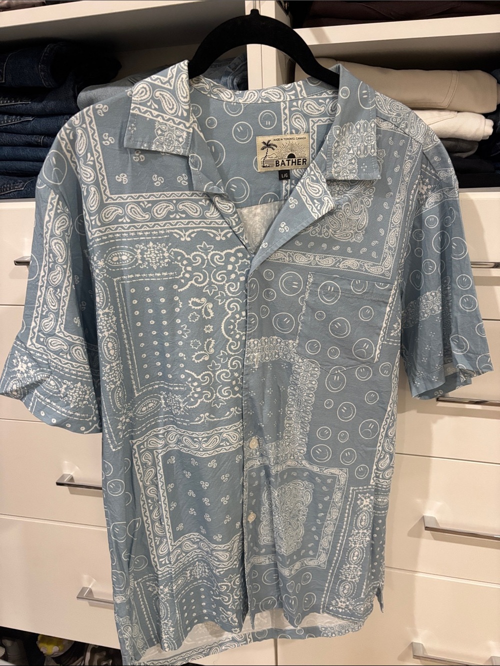 Bather Men's Light Blue Bandana Print Short-Sleeve Button-Down Shirt